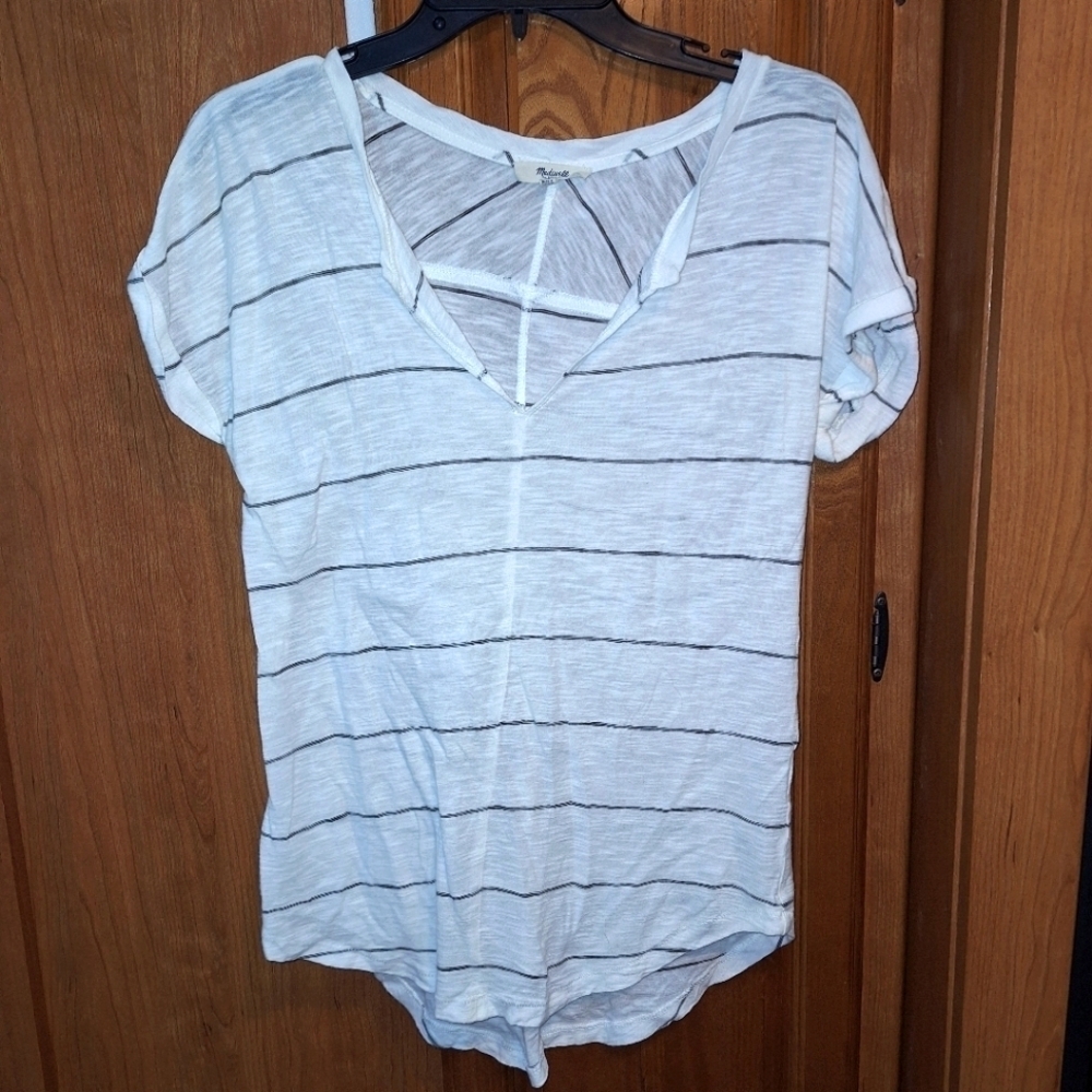 A Madewell low-cut semi-sheer ladies short sleeve t-shirt in a size XS.